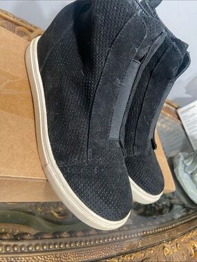 Steve Madden Flavy model.